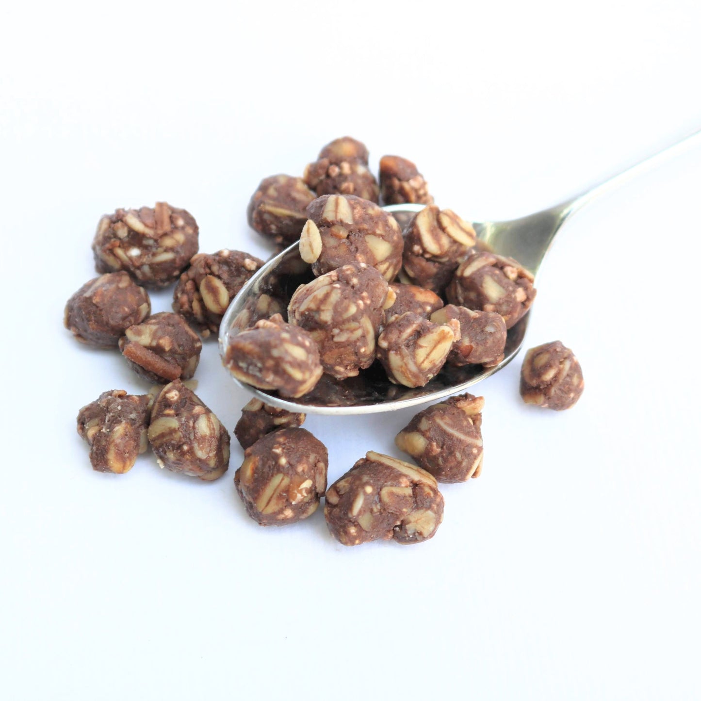 Cluster chocolate Berry Nuts