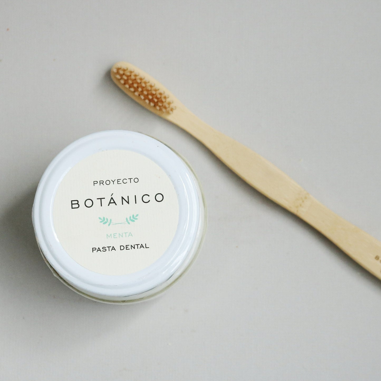 Combo pasta dental + cepillo